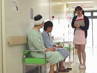 Pop one's clogs köstliche Krankenschwester aus Japan bekommt ihre Fanny special verpackt