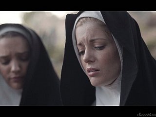 Zwei sündige Nonnen lecken sich zum ersten Mal die Muschis