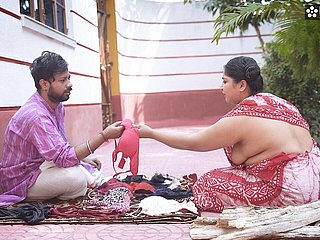 Desi Bra increased by Panty Distributor Bade Bade Dudhwali Gao ki Chhori Ko Bra ke badale Chod Diya Maje Lekar ( Hindi Audio )