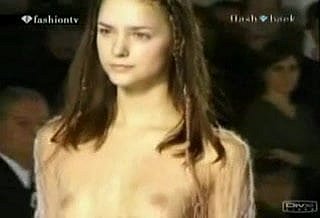 Oops - Undergarments Runway Skit - Vedere attraverso e nudo - in the air TV - Compilation