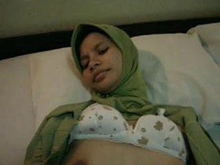 indonesian-jilbab entot di B & B
